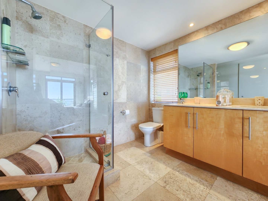 3 Bedroom Property for Sale in Sea Point Western Cape